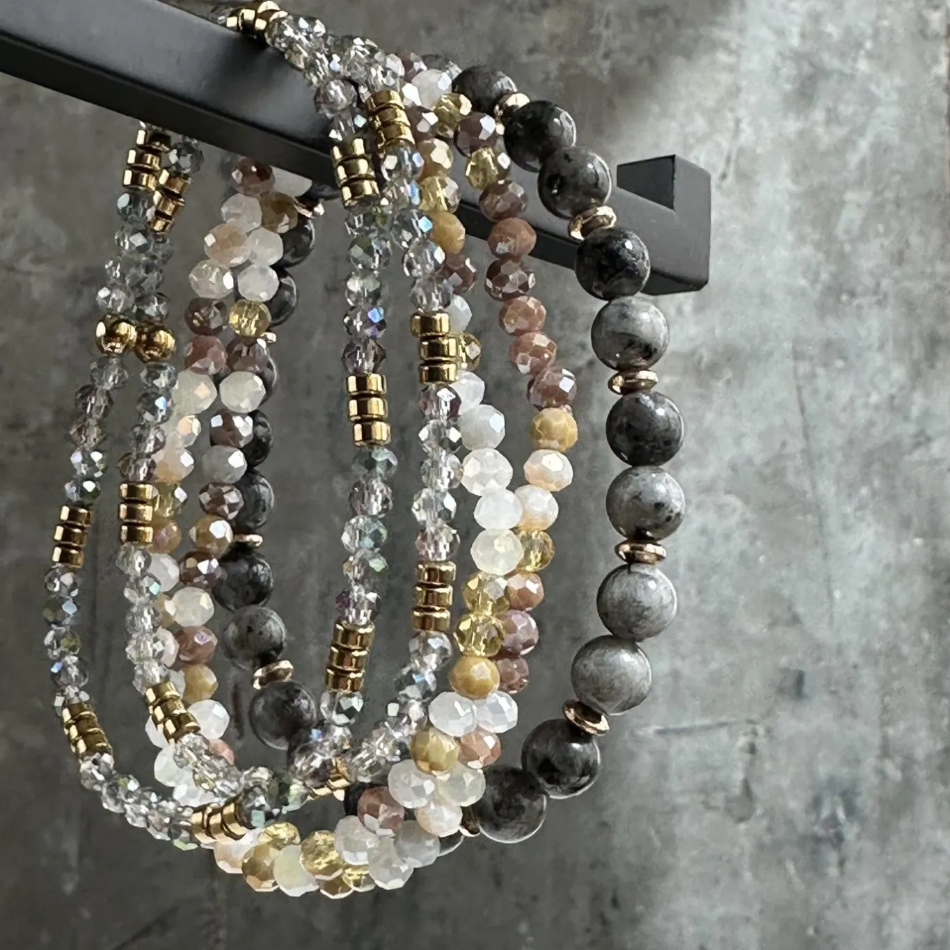VIAMAJA Armbånd<Armbånd MICHELLE Stone – Sæt med 5 armbånd