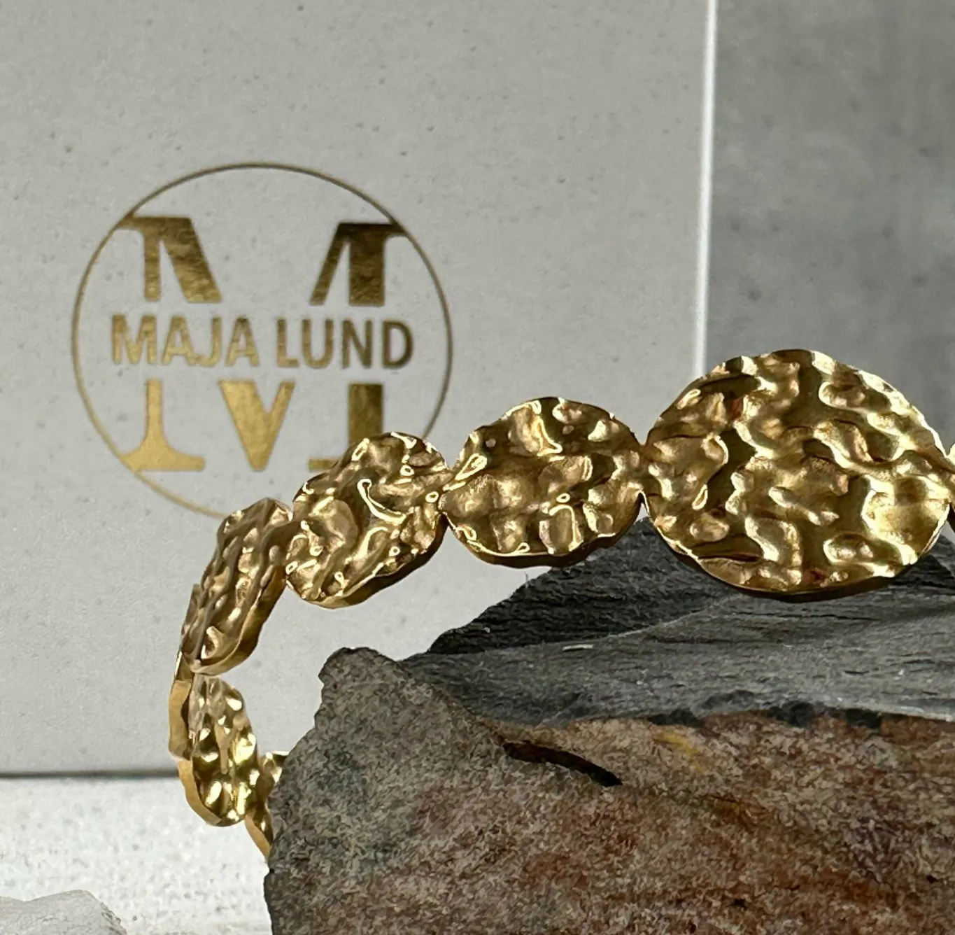 VIAMAJA Armbånd|Armringe<Armring Alma forgyldt