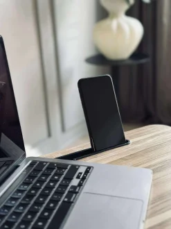 VIAMAJA Kontorartikler|Div. Kontor<Bakkebord med holder til ipad / telefon