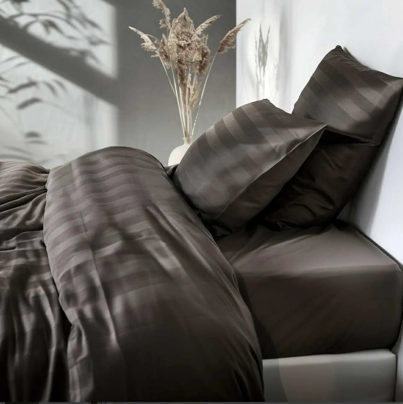 VIAMAJA Sengetøj<Bambus satin sengesæt, Lys Mokka, 140x200 - 63x60
