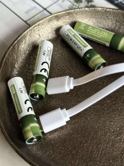 VIAMAJA Lys Og Led|Led Genopladelige<Batterier - Genopladelige AAA