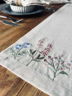 VIAMAJA Duge Og Mundservietter<Bordløber flower broderi - Hørlook