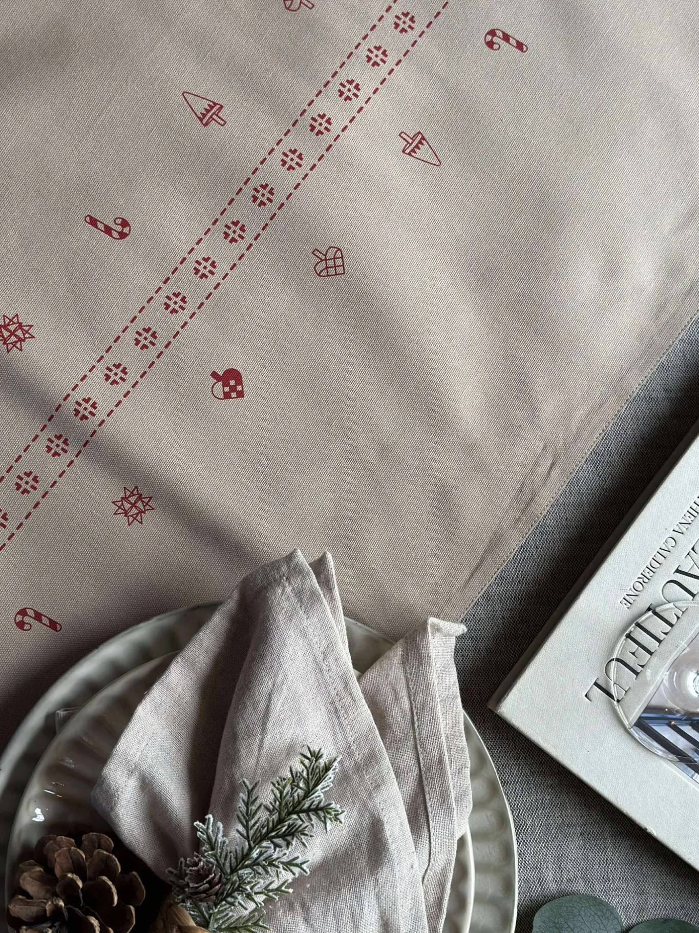 VIAMAJA Duge Og Mundservietter|Jul<Bordløber Jul - 40x140 cm - Beige