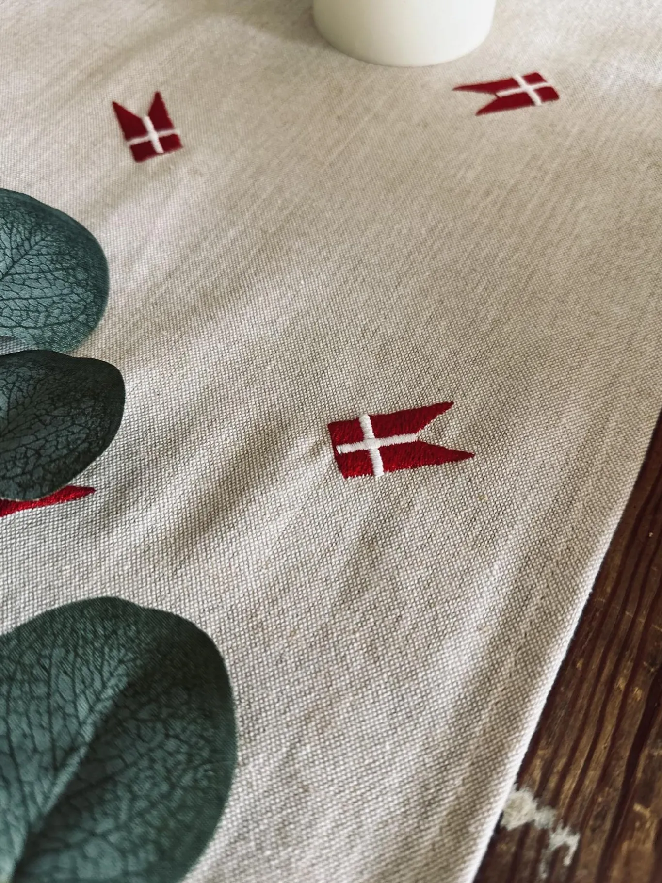 VIAMAJA Duge Og Mundservietter|Højtider<Bordløber med flag – Flere størrelser