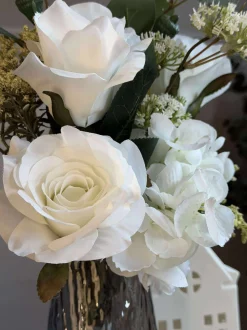 VIAMAJA Blomster<Buket med hortensia - Hvid