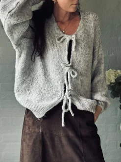 VIAMAJA Cardigans<Cardigan med sløjfer - Grå
