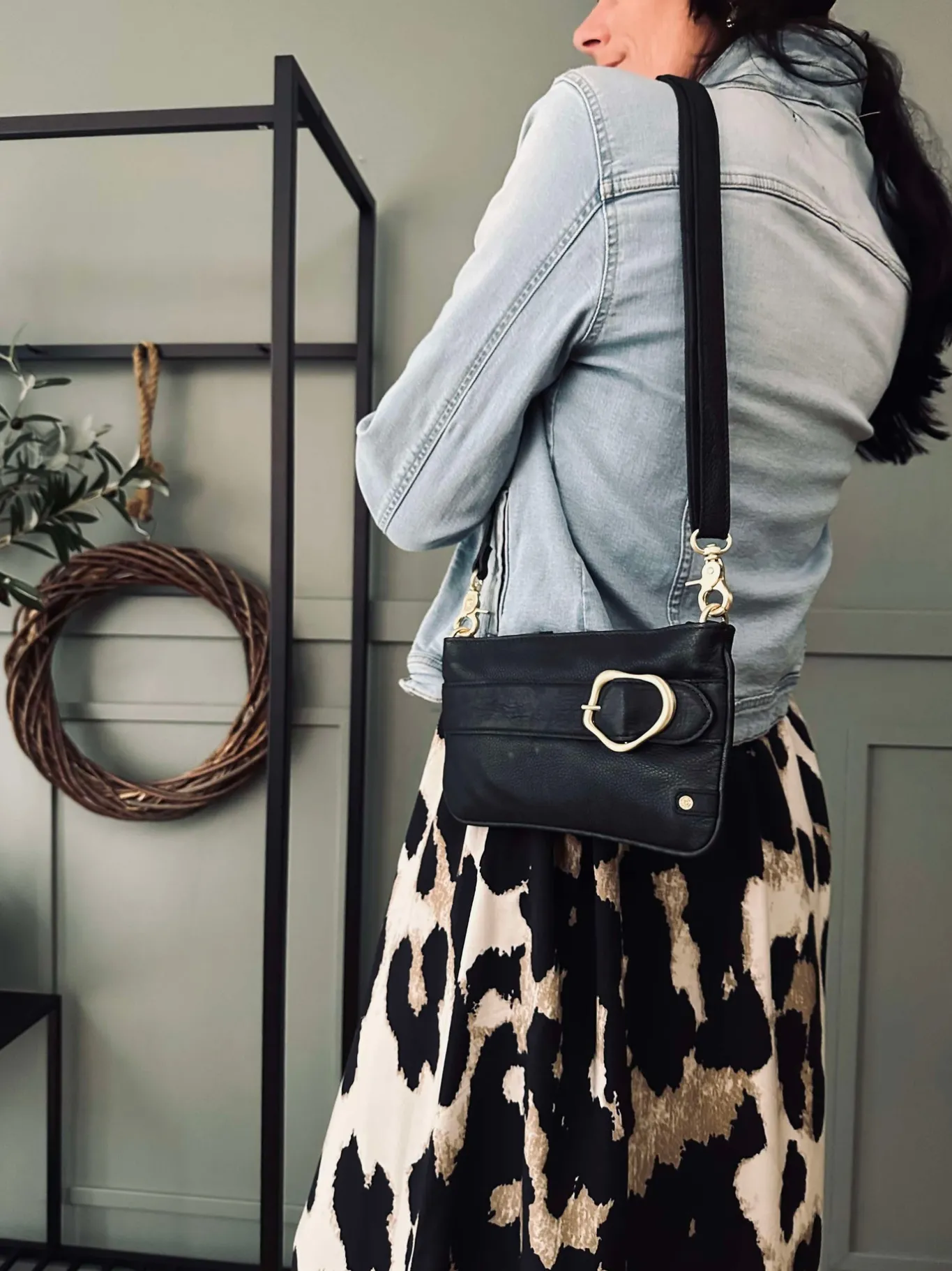VIAMAJA Clutch<Clutch Berlin - Black leather