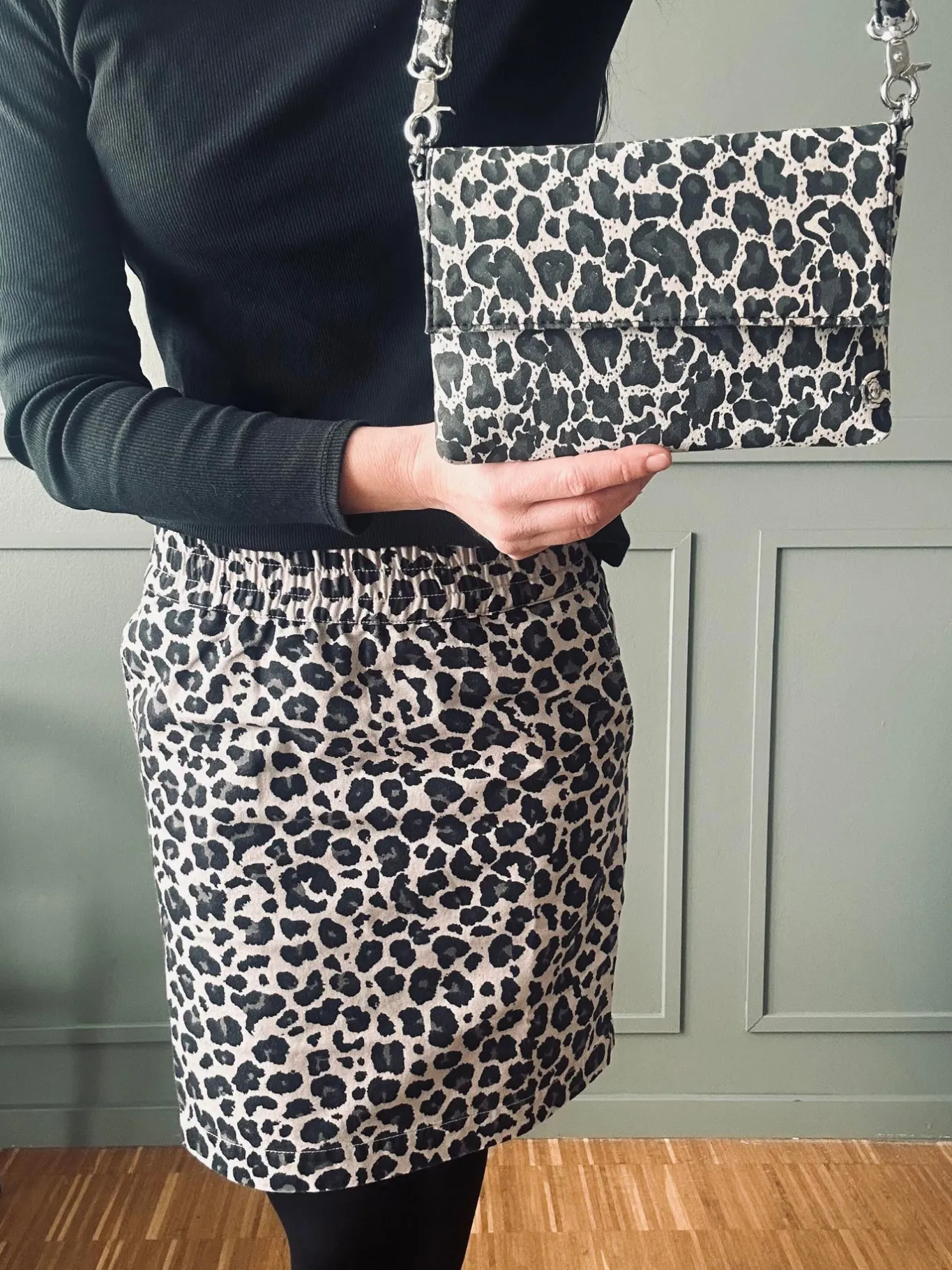 VIAMAJA Clutch|Håndtasker<Clutch Grey leopard leather