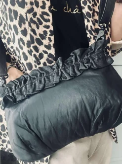 VIAMAJA Clutch<Clutch med flæser Nero