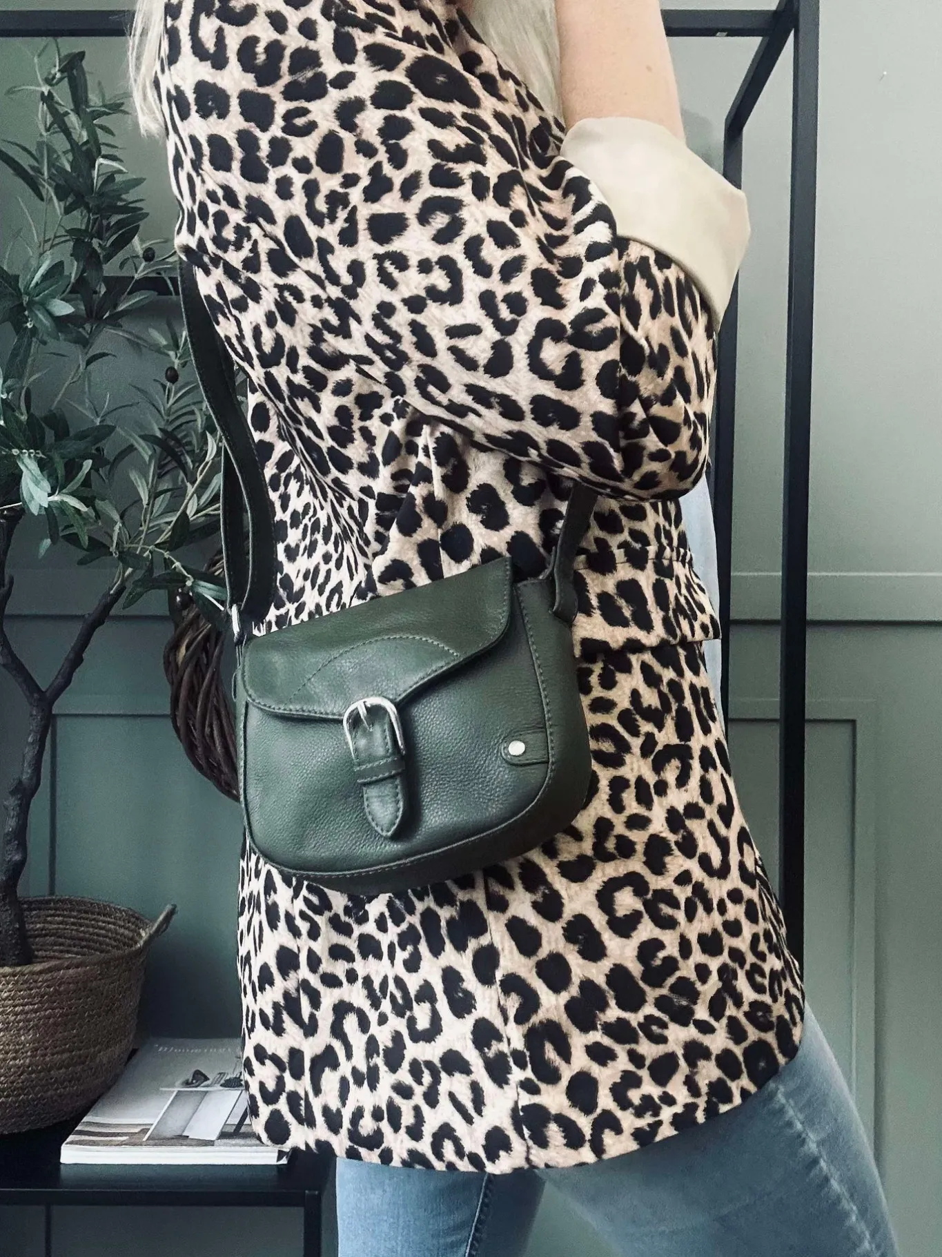 VIAMAJA Cross Body|Læder Tasker<Crossbody Aura Army