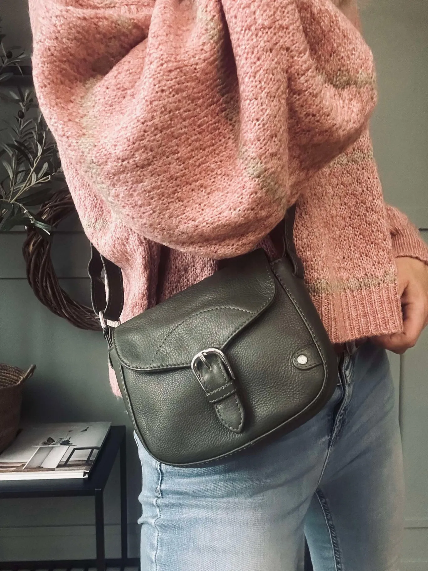 VIAMAJA Cross Body|Læder Tasker<Crossbody Aura Army