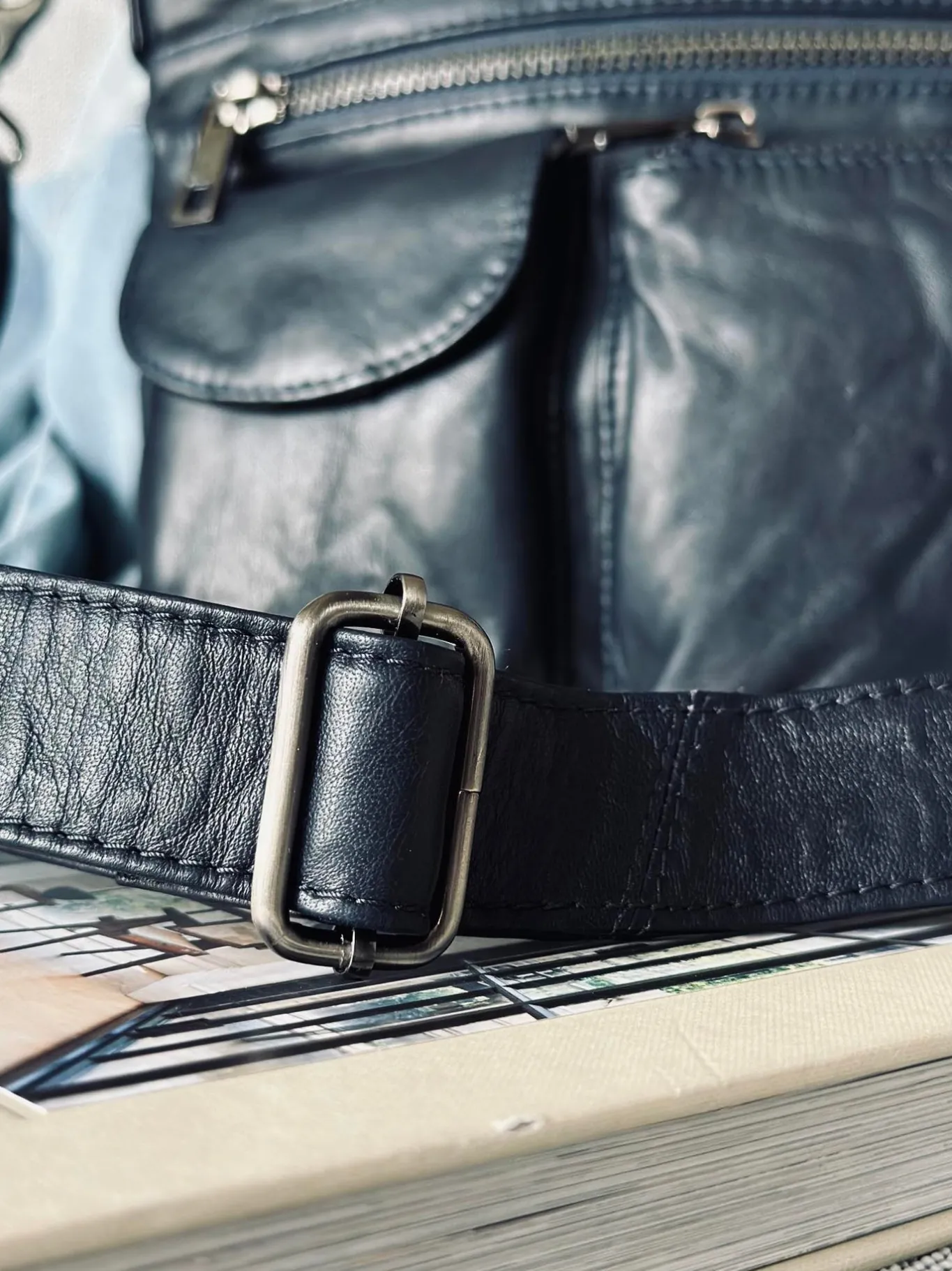 VIAMAJA Cross Body|Læder Tasker<Crossbody NAVY - Ultra blød