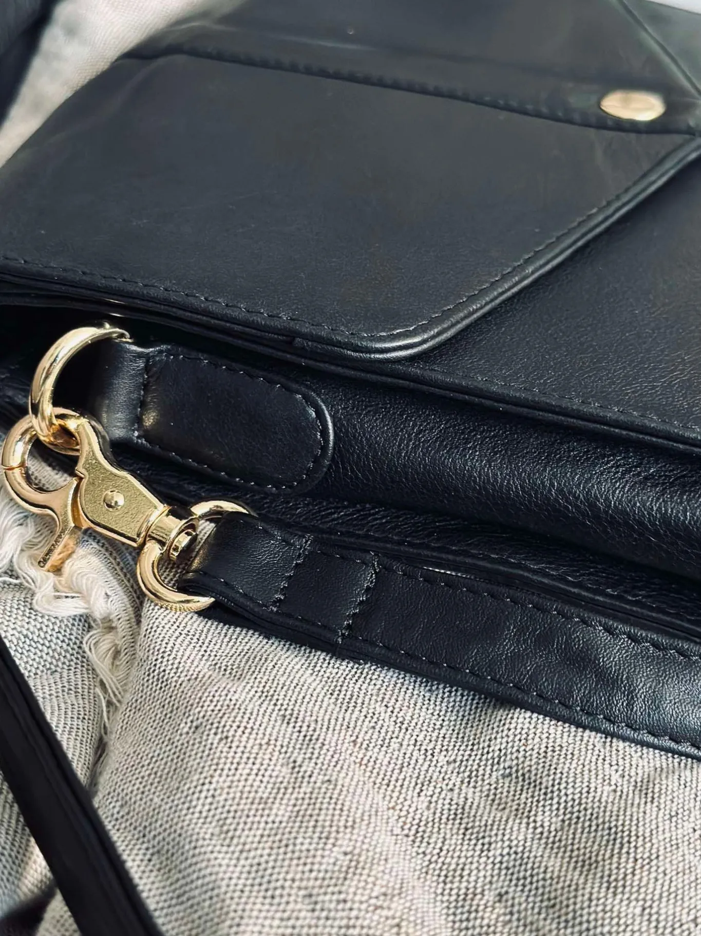VIAMAJA Cross Body|Skuldertasker<Crossover Alice black / gold