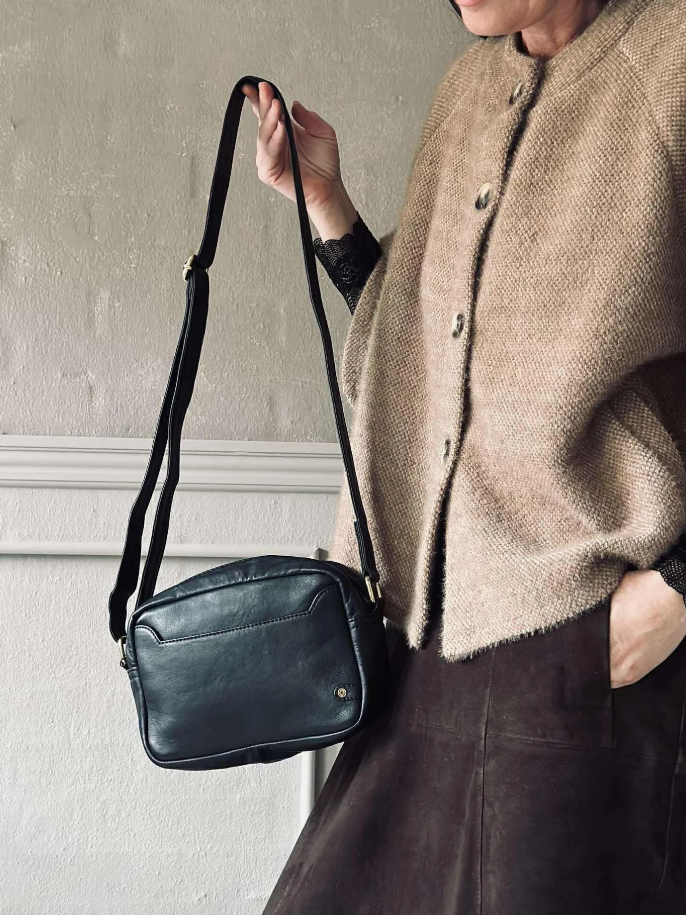 VIAMAJA Cross Body|Læder Tasker<Crossover Aya - Black / gold