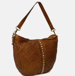 VIAMAJA Cross Body|Skuldertasker<Crossover JOMA flet og nitter - Cognac
