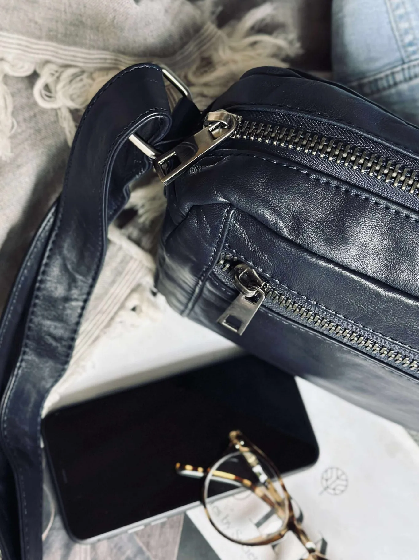 VIAMAJA Cross Body|Læder Tasker<Crossover Micha - Navy