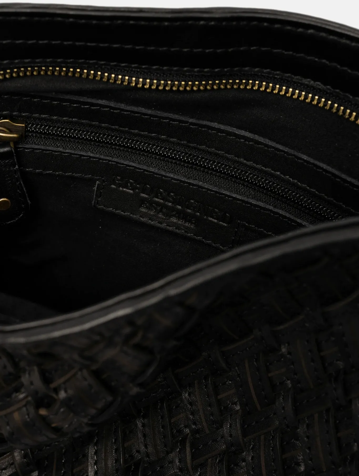 VIAMAJA Cross Body|Skuldertasker<Crossover Mika medium - Black