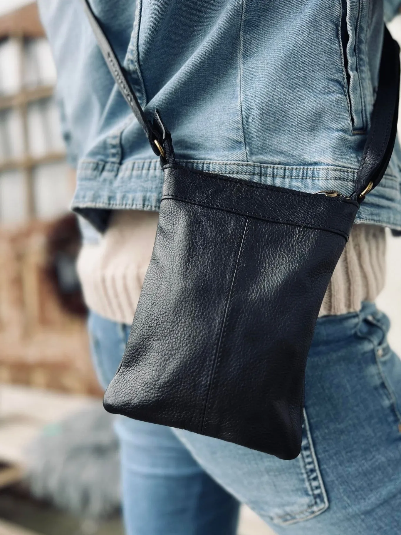 VIAMAJA Cross Body|Læder Tasker<Crossover mobiltaske - OLINE Black