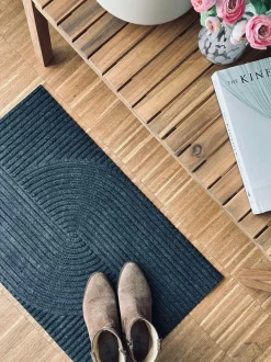 VIAMAJA Dørmåtte<Dørmåtte Grafisk design