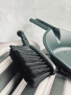 VIAMAJA Diverse Haveliv<Fejebakke med kost - Recycling plast