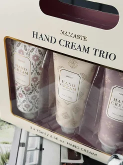 VIAMAJA Sæber Og Duftlys|Tilbehør Til Badeværelse<Gavesæt - MIX Rose / Green