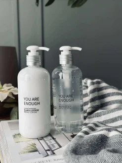 VIAMAJA Sæber Og Duftlys|Tilbehør Til Badeværelse<Gavesæt - SOAP & LOTION