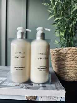 VIAMAJA Sæbedispensere|Sæber Og Duftlys<Gavesæt m. Handcare – Vanilla sandalwood