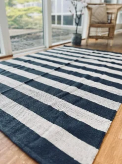 VIAMAJA Gulvtæpper<Gulvtæppe BRED STRIB - 140x200cm koks / natur