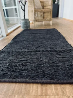 VIAMAJA Gulvtæpper<Gulvtæppe i læder - 70x140cm Valnød