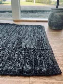 VIAMAJA Gulvtæpper<Gulvtæppe i læder - 70x140cm Valnød