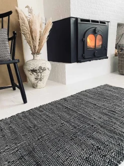 VIAMAJA Gulvtæpper<Gulvtæppe i skind med hvid tråd - 70x140cm