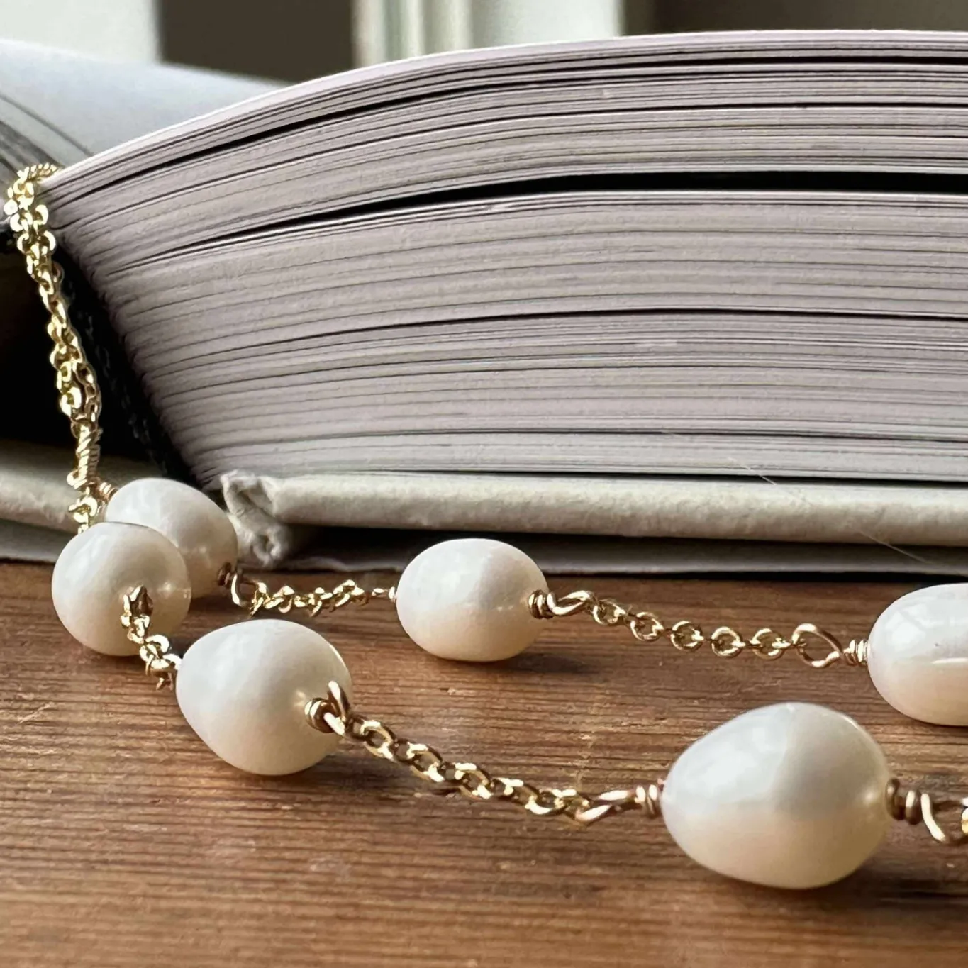 VIAMAJA Halskæder|Vandfaste Smykker<Halskæde EMMY - Y-kæde med ferskvandsperler
