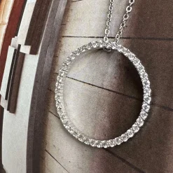 VIAMAJA Halskæder<Halskæde Kendal - rhodium belagt