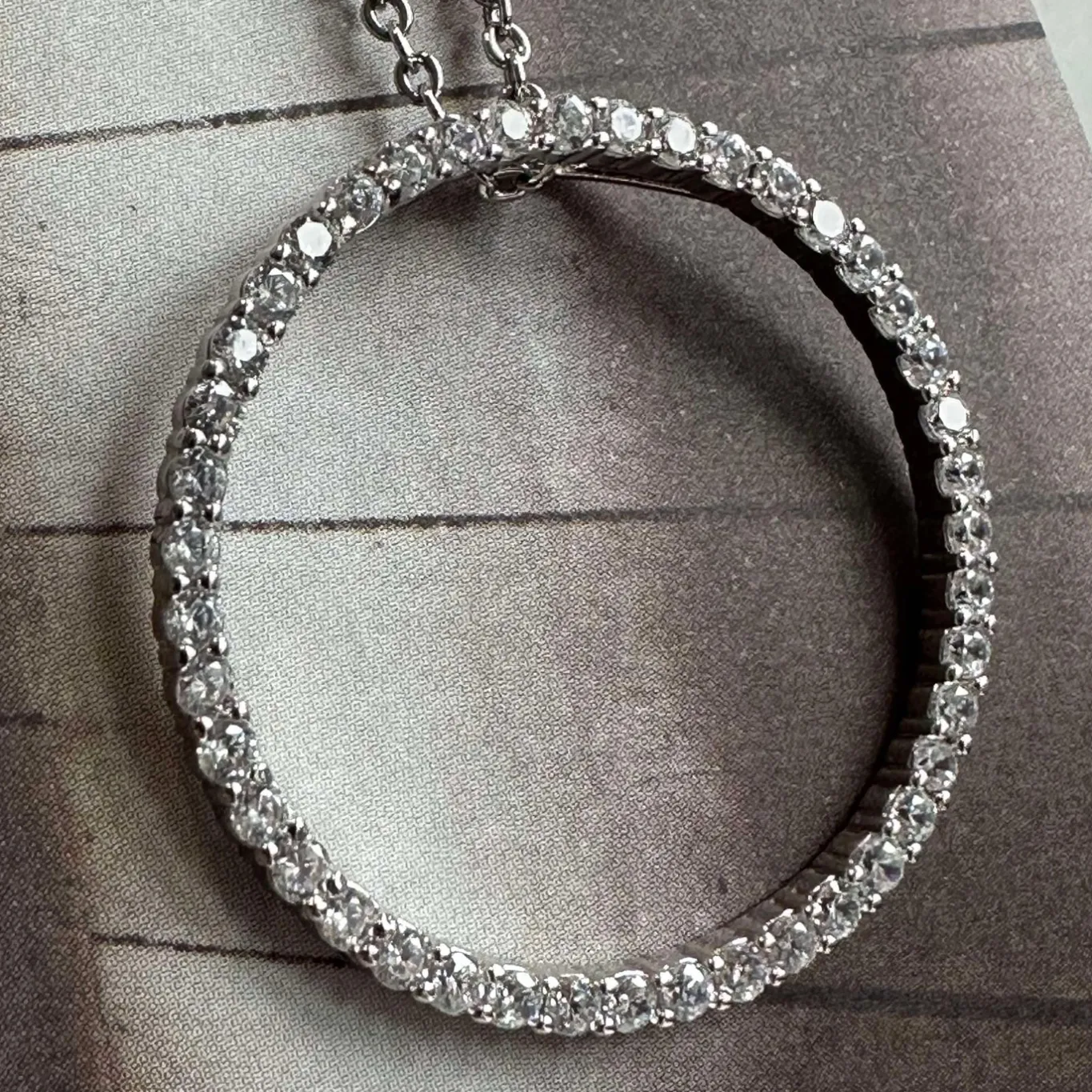 VIAMAJA Halskæder<Halskæde Kendal - rhodium belagt