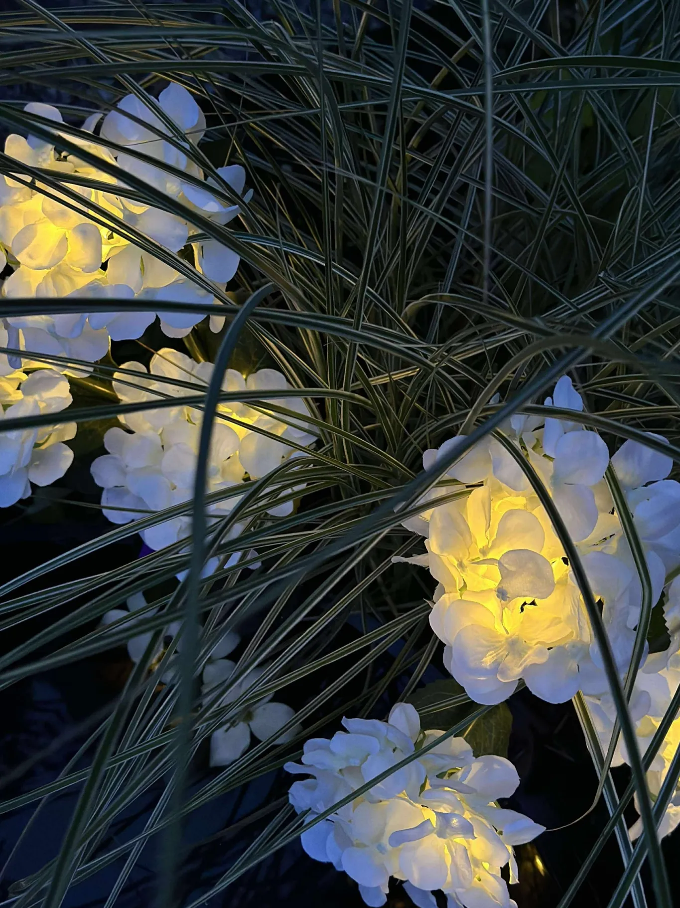 VIAMAJA Lys Og Led|Udendørs Led<Hortensia med solceller - Hvid