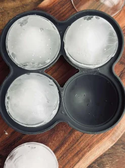 VIAMAJA Alt Til Vin<Isterninger - 4 ICE BALLS