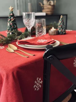 VIAMAJA Duge Og Mundservietter|Jul<Juledug Rød JUL med broderi - Flere størrelser