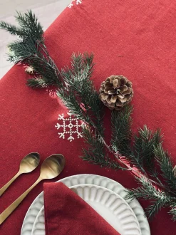 VIAMAJA Duge Og Mundservietter|Jul<Juledug Rød JUL med broderi - Flere størrelser