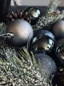 VIAMAJA Jul|Restparti<Julekugler Navy - 10stk.