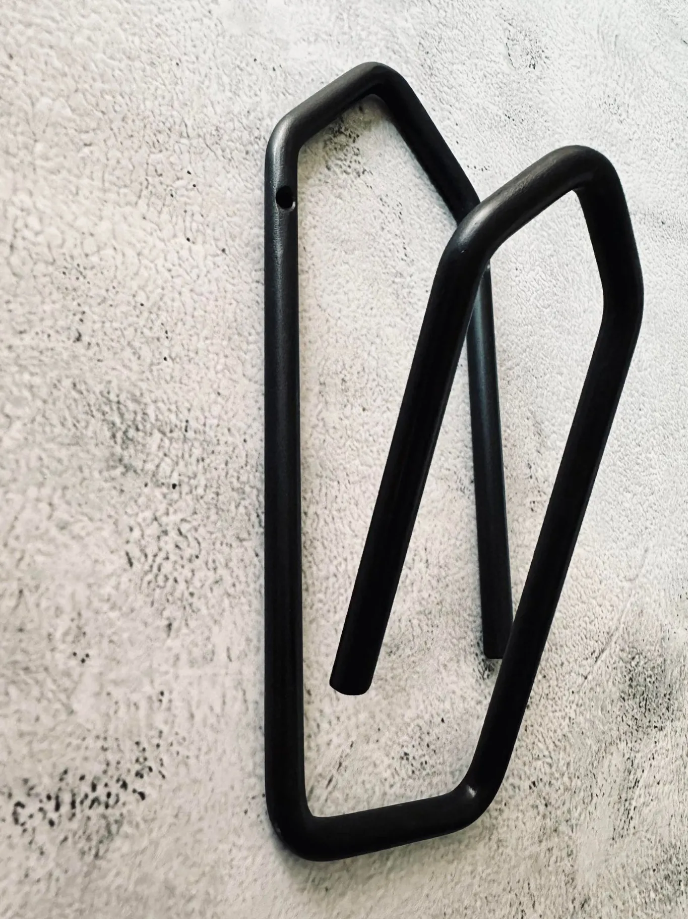 VIAMAJA Knagerække|Garderobe Opbevaring<Knage clips i sort jern