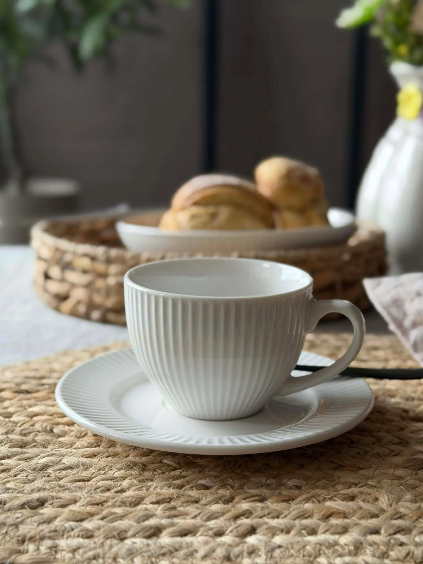 VIAMAJA Krus, Kopper Og Glas|Porcelæn Og Stentøj<Kop og underkop - Riflet porcelæn
