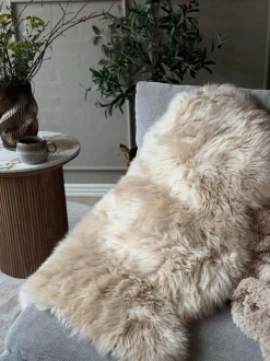 VIAMAJA Korthåret|Langhåret<Lammeskind Linen - 85x55cm