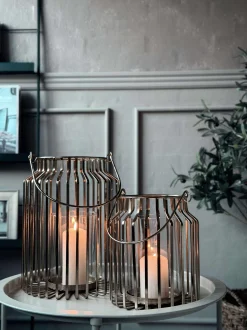 VIAMAJA Lysestager|Interiør<Lanterne med glas - Gold 21cm