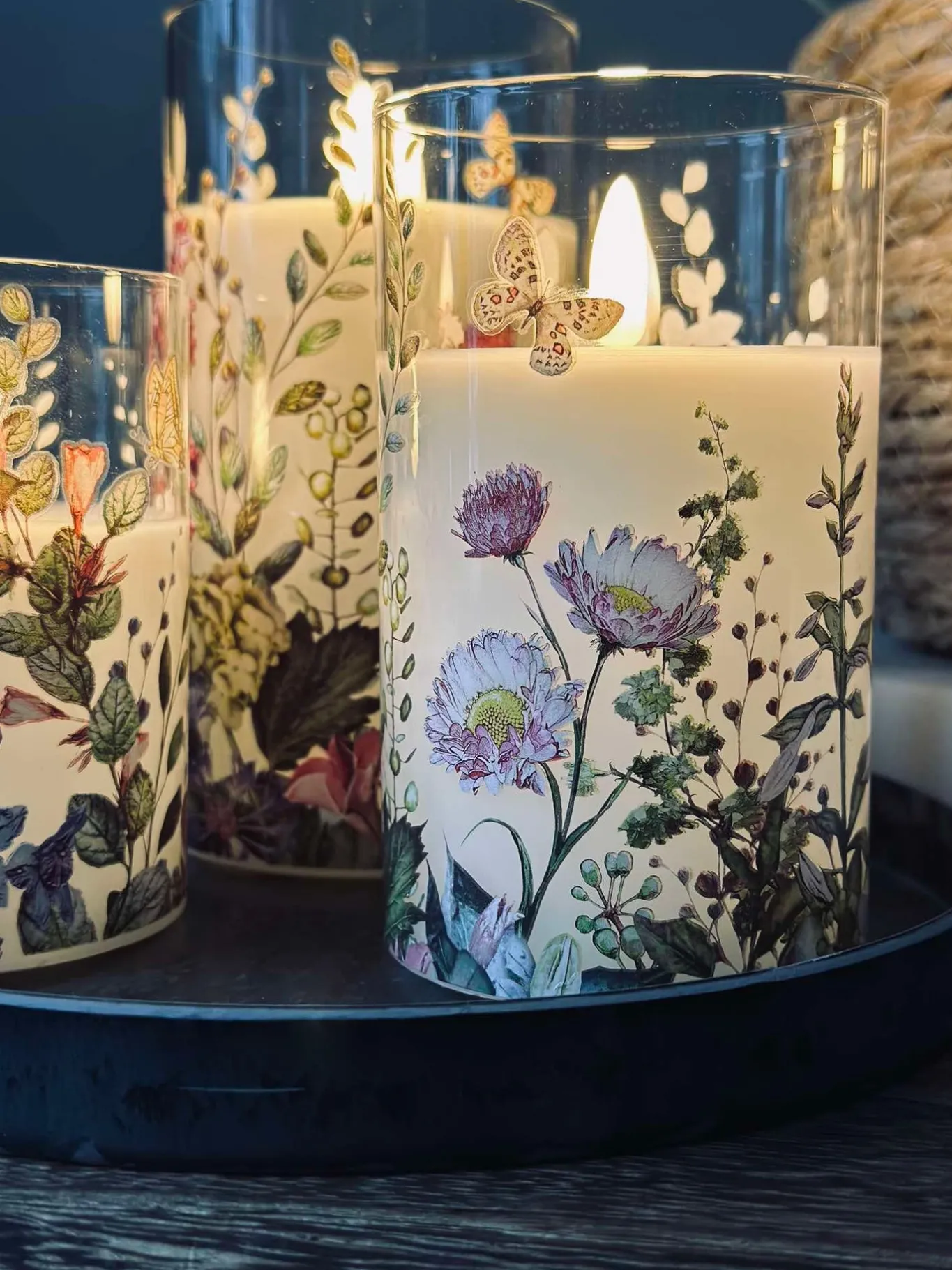 VIAMAJA Lys Og Led|Led Bloklys<LED FLORA Cylinder – Sæt med 3 stk og fjernbetjening