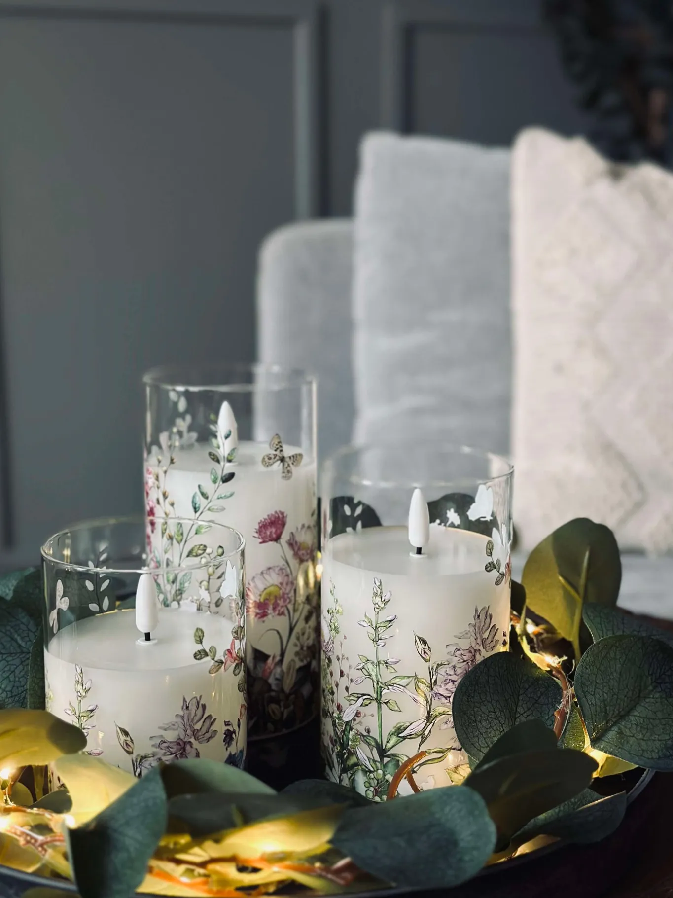 VIAMAJA Lys Og Led|Led Bloklys<LED FLORA Cylinder – Sæt med 3 stk og fjernbetjening