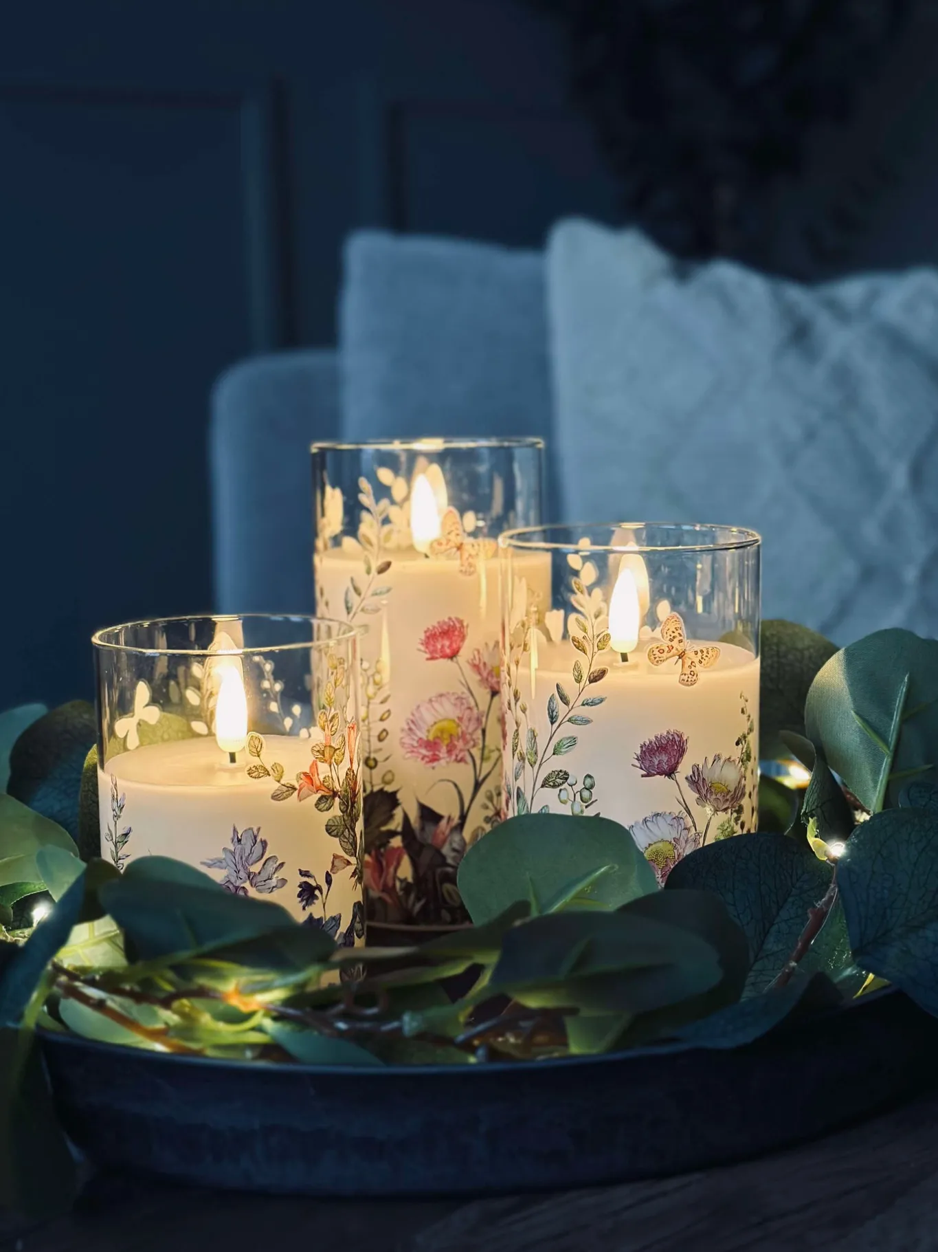 VIAMAJA Lys Og Led|Led Bloklys<LED FLORA Cylinder – Sæt med 3 stk og fjernbetjening