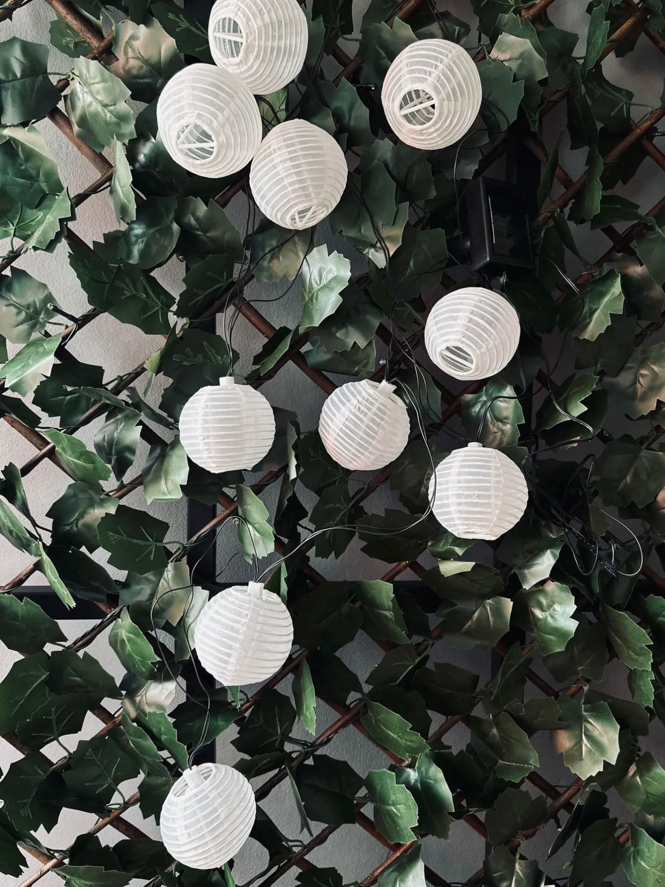 VIAMAJA Lys Og Led|Udendørs Led<Led solcelle lyskæde, 10 hvide kugler
