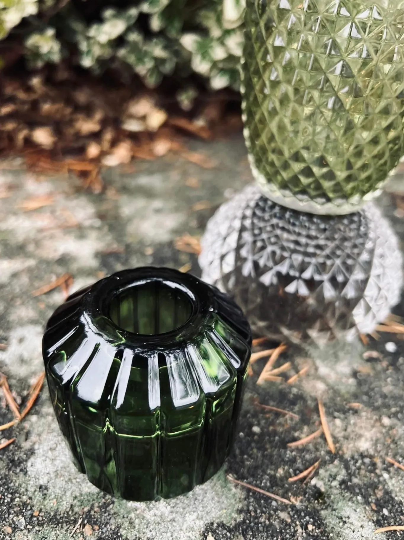 VIAMAJA Lysestager<Lysestage - Vendbar grønt glas