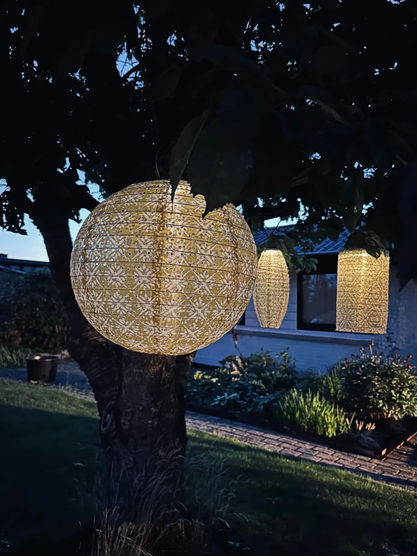 VIAMAJA Lys Og Led|Udendørs Led<Lyskugle med solceller - SUMMER GOLD