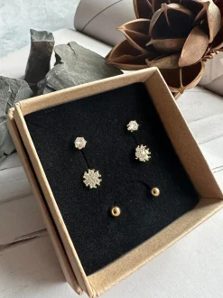 VIAMAJA Ørestikker<Mix box med 6 øreringe - Ivy 18k forgyldt